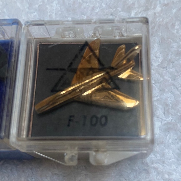 3 Vintage National Aeronautical Association Jet Pins. - Picture 3 of 8